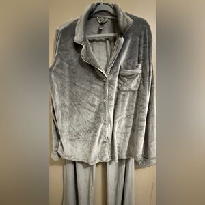 SKIMS velvet pajama set gray NWOT